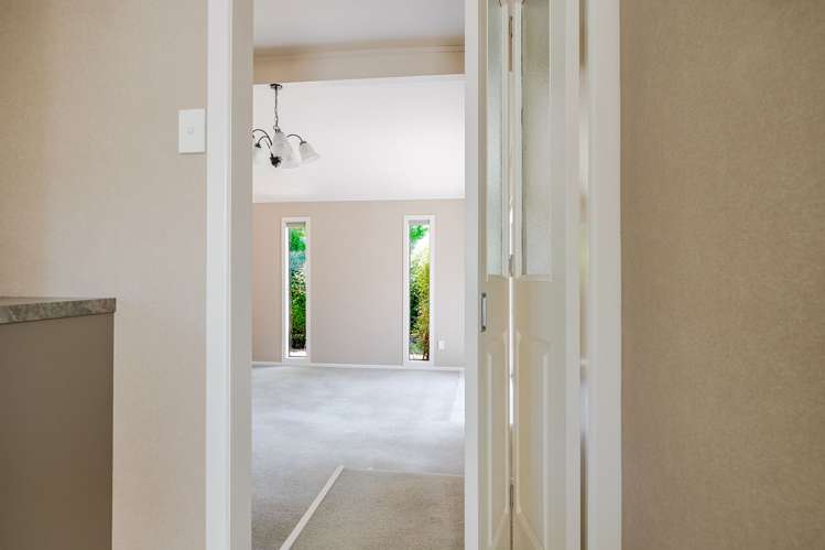 8 Saturn Crescent Milson_6