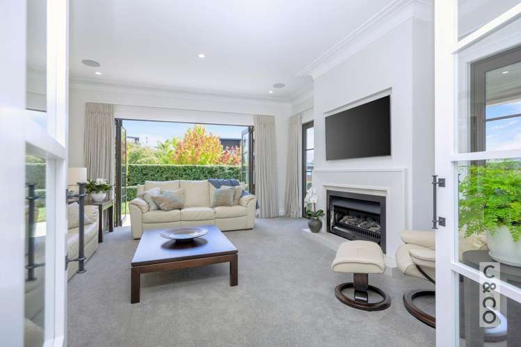 8 Tauwaka Crescent Riverhead_54