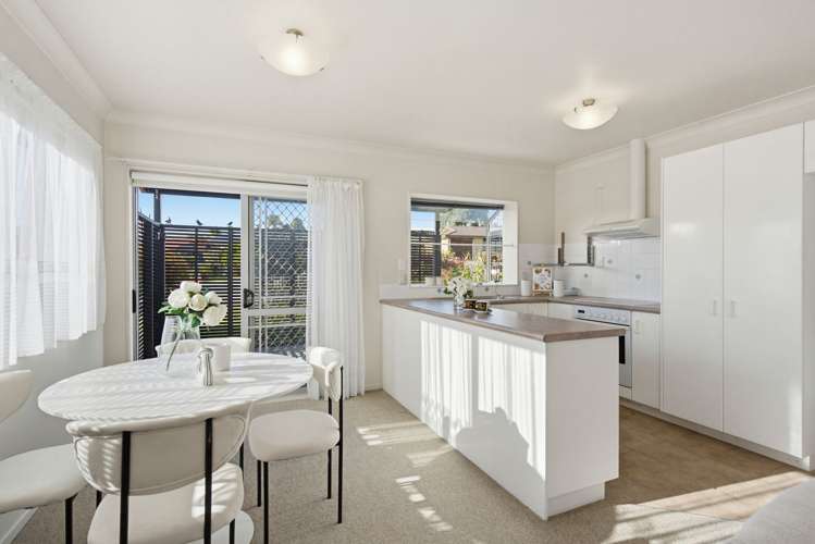 52 Bodi Place Te Atatu South_14