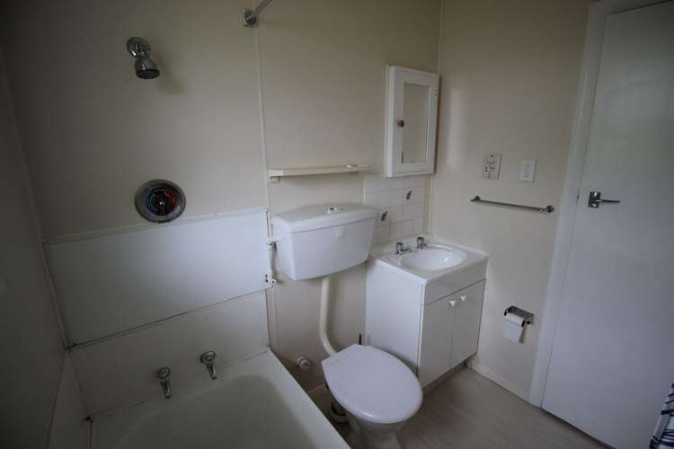 80 Wikiriwhi Crescent Awapuni_9