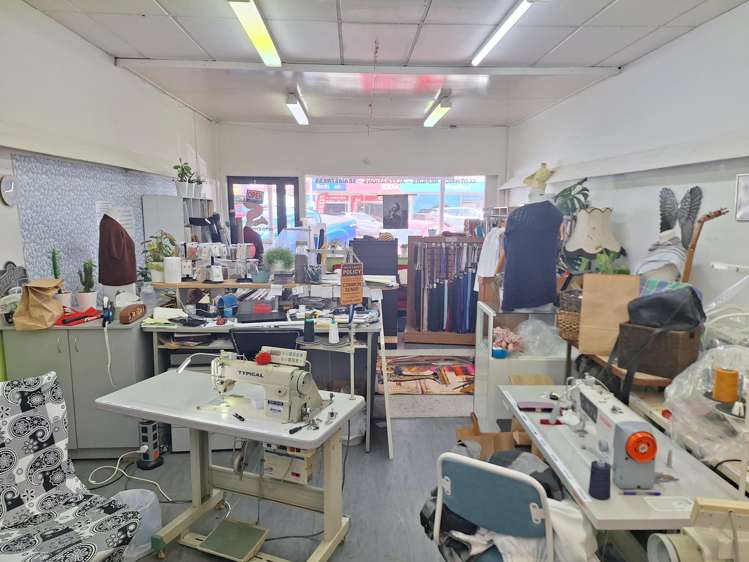 242 Broadway Stratford_2