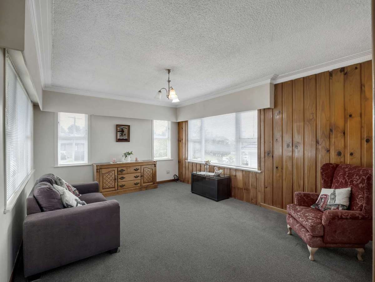 59 Tiroroa Ave_2