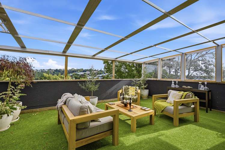 1&2/149 Eskdale Road Birkdale_13