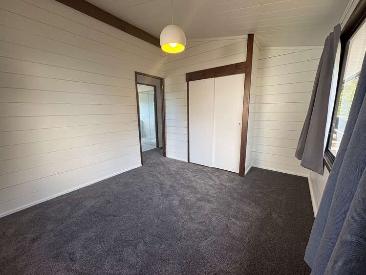 22 Percy Dyett Drive Karori_11