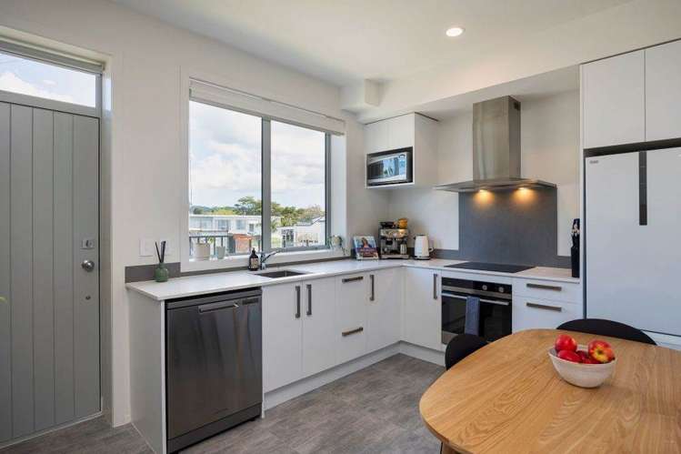 2 Wharetana Crescent New Lynn_0