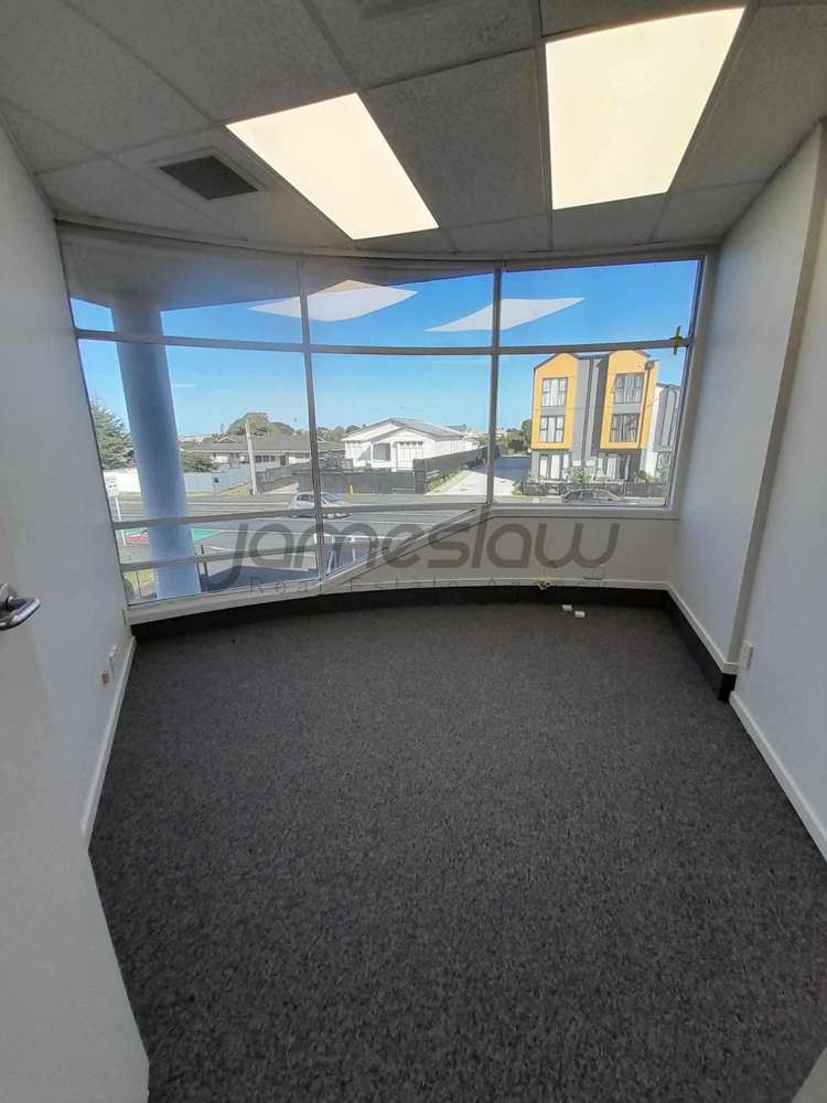 1A/129 Onewa Road Northcote_14