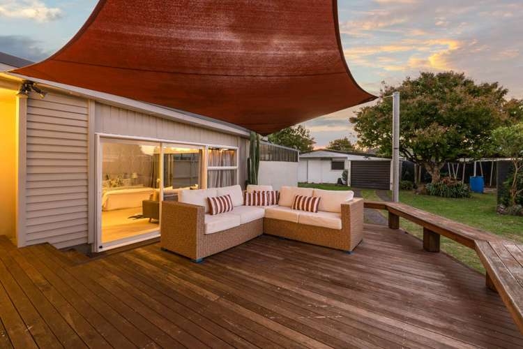 189 Riverside Avenue Point England_7