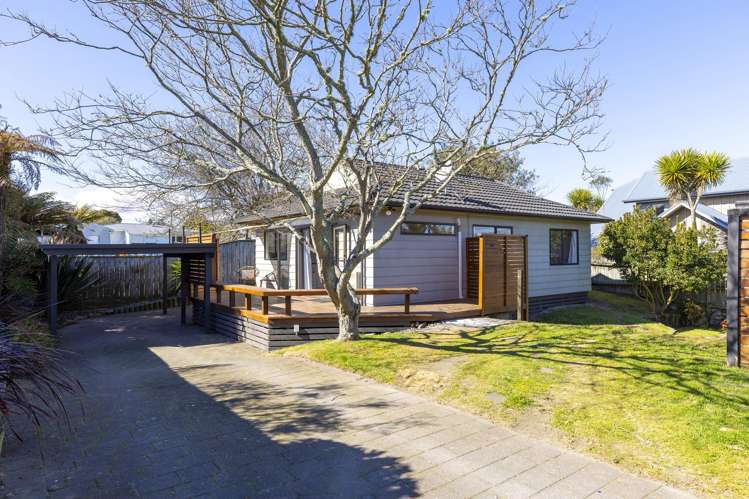 2/10 Koha Road Town Centre_33