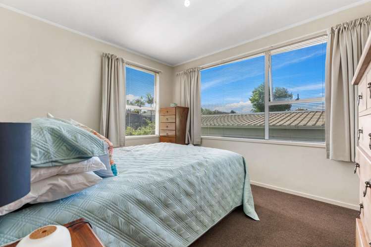 27 Clyma Place Massey_24