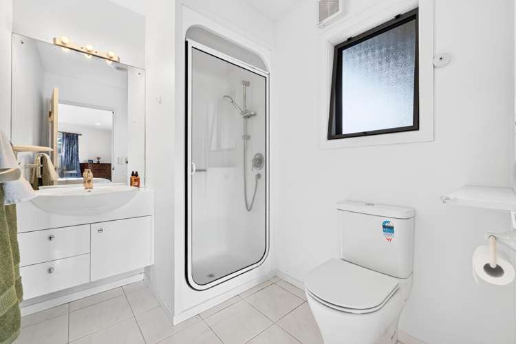 2/51 Merani Street Belmont_16