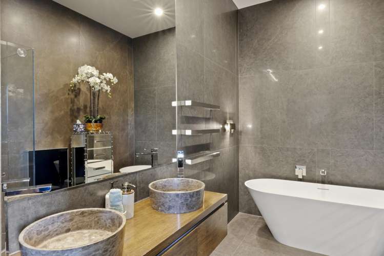 27 Edinburgh Drive Queenstown_17