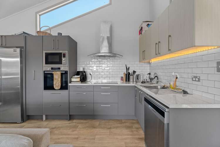 11 Tahi Road Ostend_17