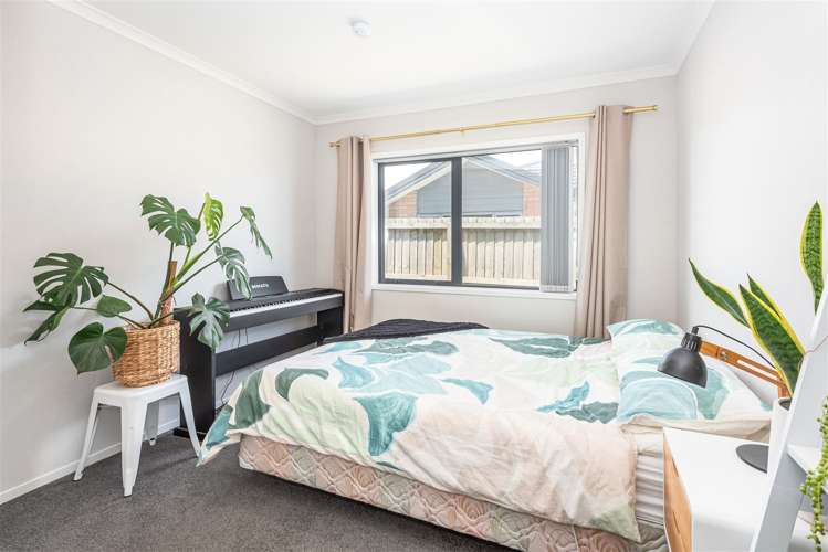 6 Hosta Lane Wigram_15