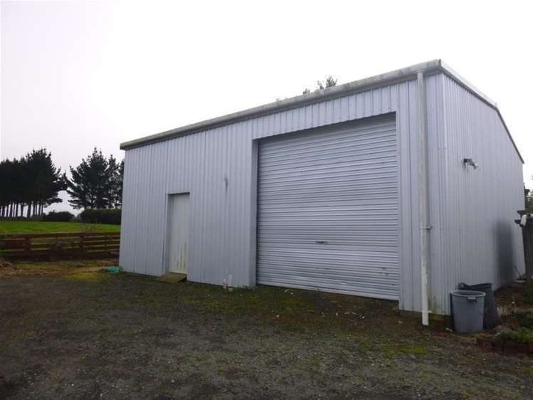 127 Brecon Road Stratford_1