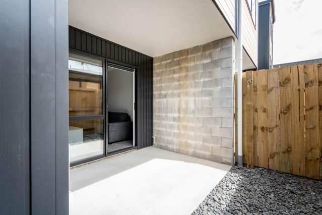 4a/2 Littler Place 1076_2