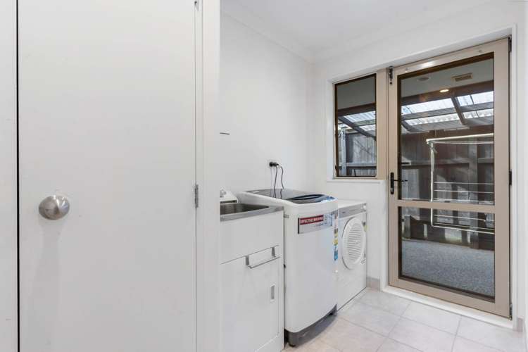 11 Elwyn Close Flat Bush_14