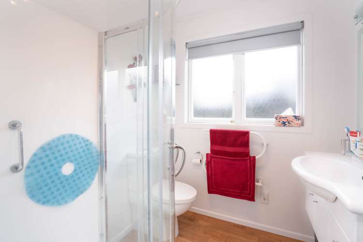 2/49 Mere Road Taupo_7