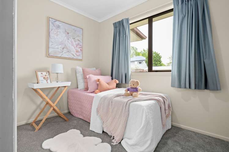 66 Southsea Crescent Silverdale_14