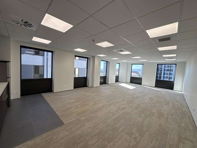 6.3/114 Lambton Quay Wellington Central_7