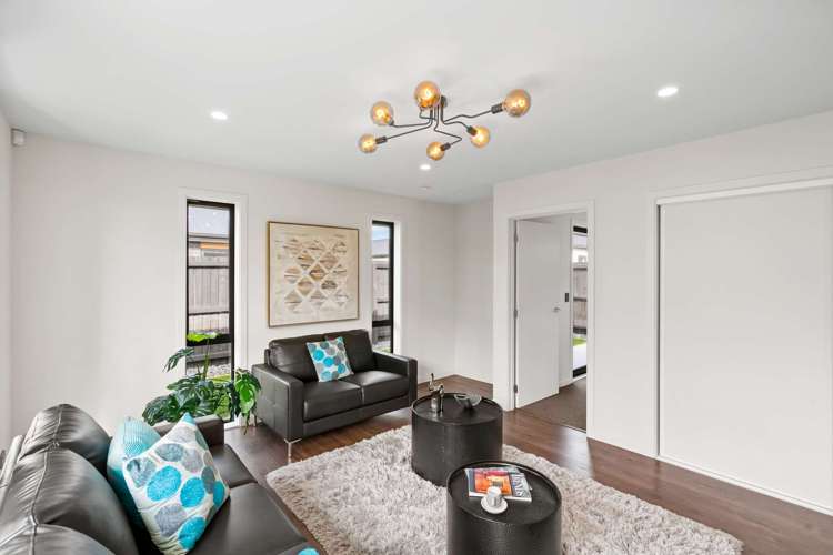 9 Gallop Lane Yaldhurst_10