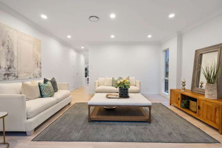 155 Bonair Crescent Silverdale_7