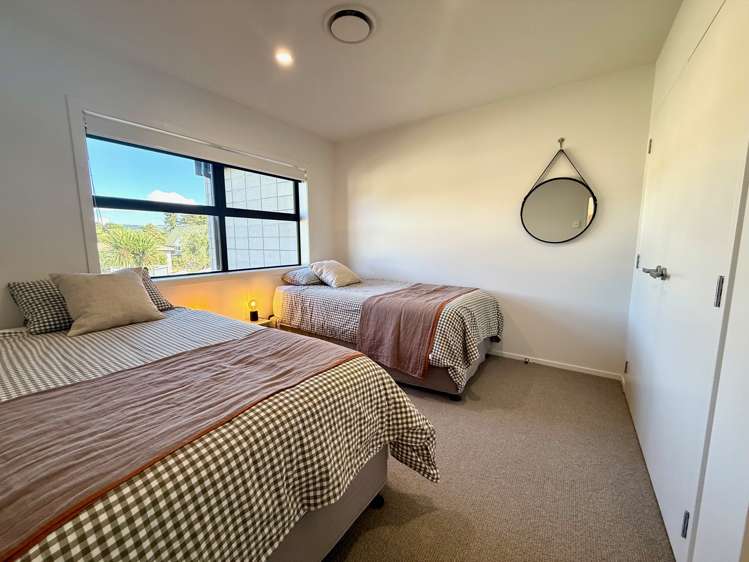 11/12 Stewart Street Raglan_25