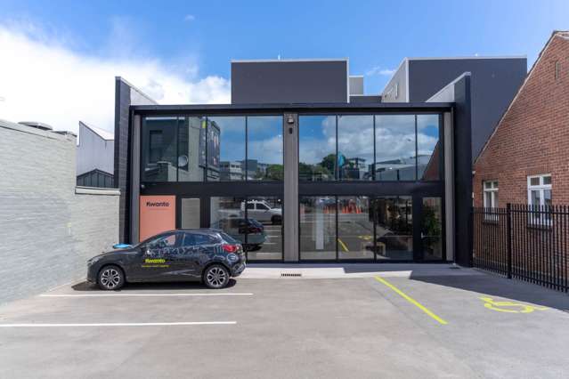 CONVENIENT KINGSLAND OFFICE