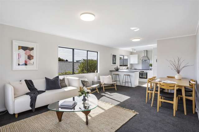 2/18 James Street Bayview_1