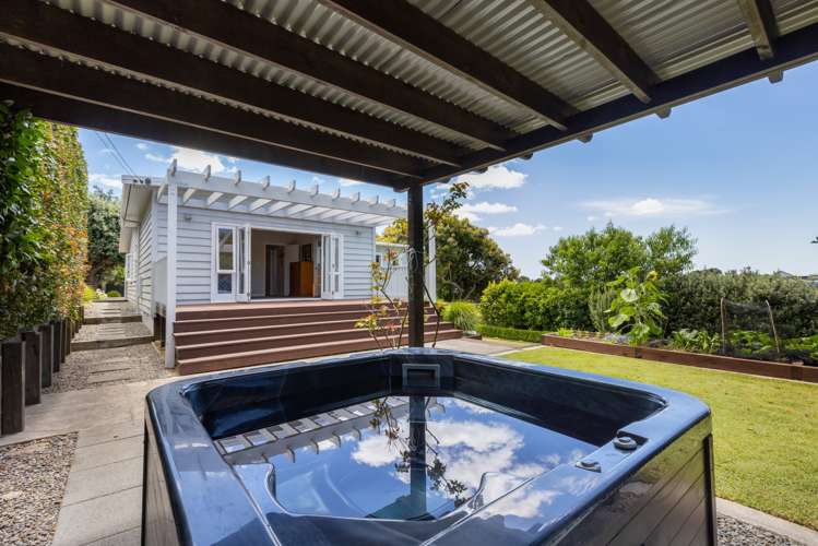 57 Seaview Road Otumoetai_18