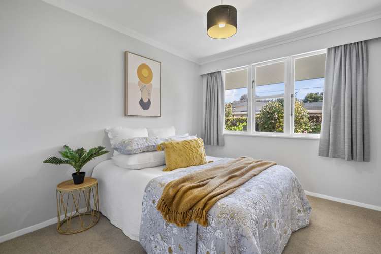 24a Whites Line West Woburn_5