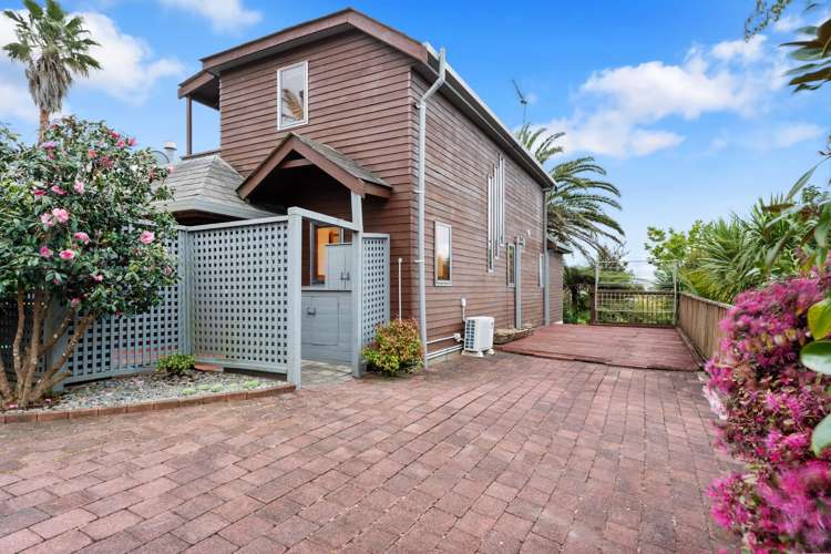 16 Braemar Road Castor Bay_28