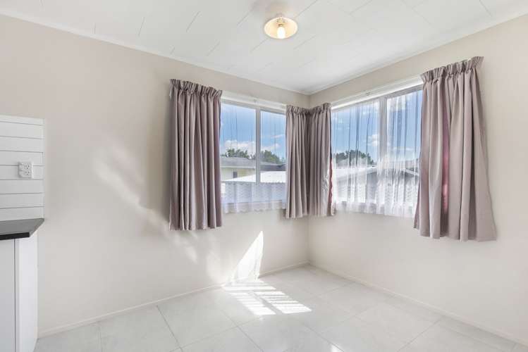 7 Almay Place Clover Park_7