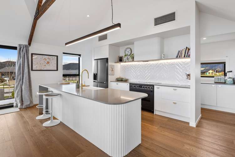 2 Carrickmore Crescent_3