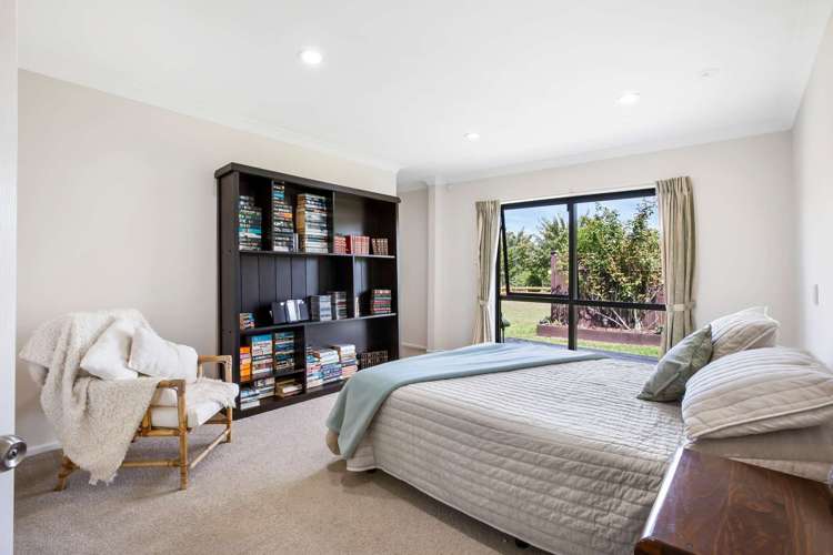 6 Armstrong Way Waiuku_9