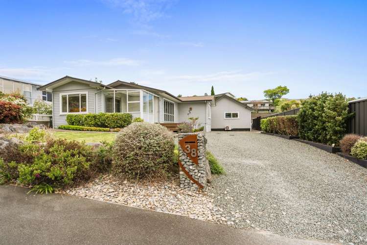 38 Churchill Avenue Richmond_30