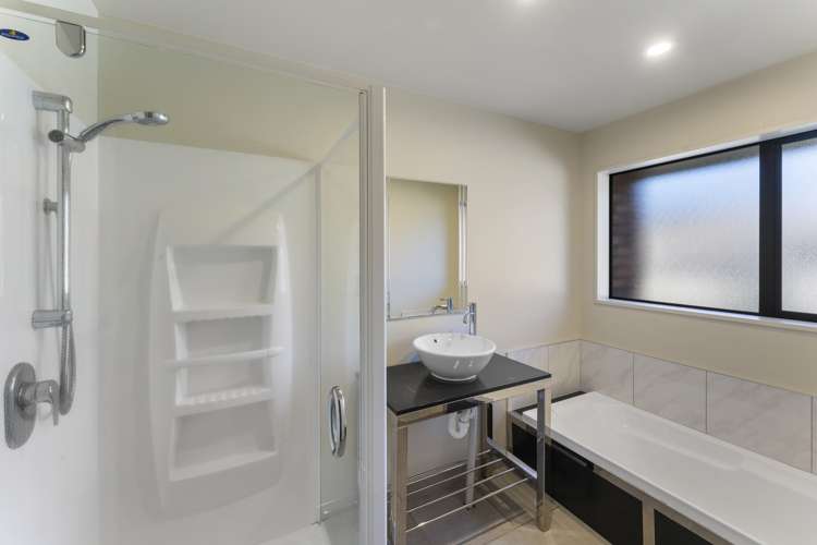 10 Lobank Place Richmond_12