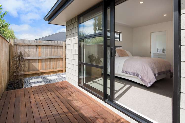 32a Harvard Road Burleigh_21