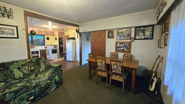 32 Coronation Street Paeroa_3