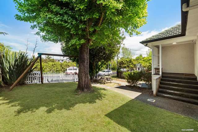 36 Willerton Avenue New Lynn_2