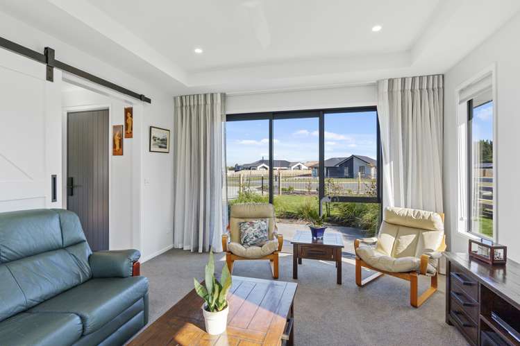 6 Harrier Place Amberley_11