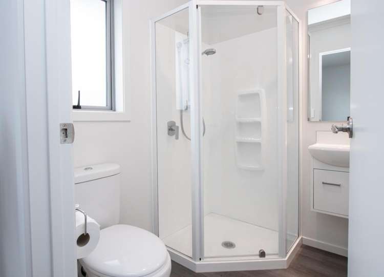 1313A Victoria Street 3283_14