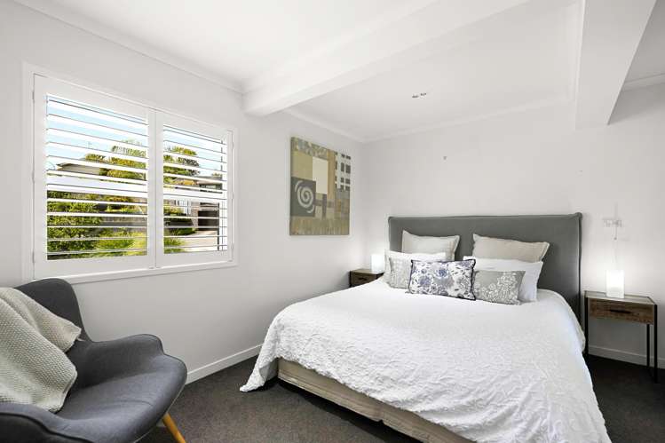 163 Lake Crescent Hamilton Lake_29