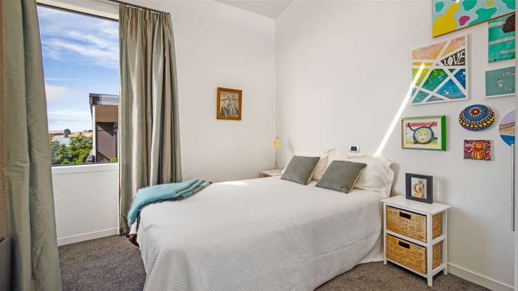 5 Teviotdale Way Richmond Hill_12