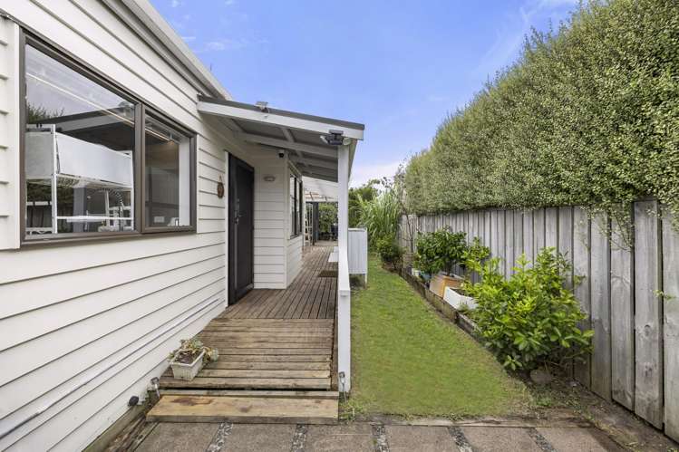 21C Lorenzen Bay Road Raglan_21
