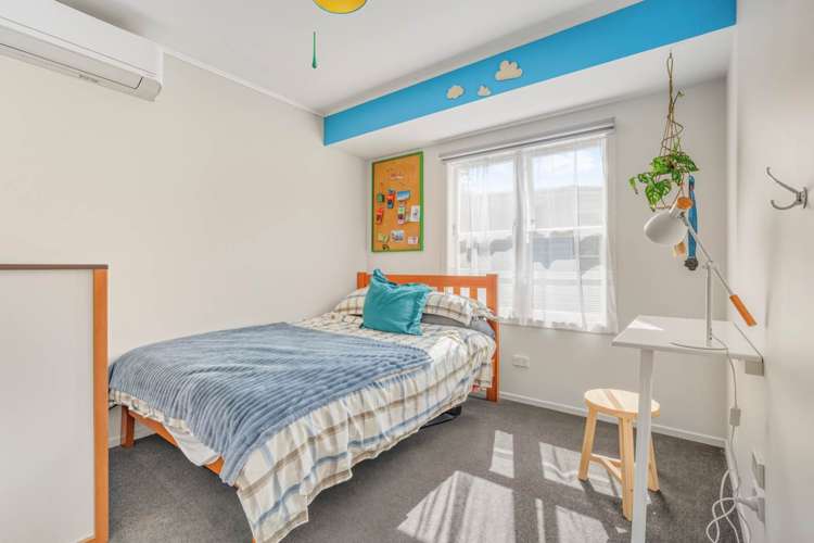 4 Kennedy Avenue Forrest Hill_12