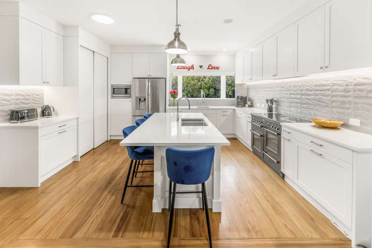 576 Whitford Road Whitford_14