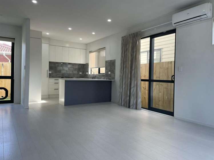 C/4 Carolyn St 10685_2