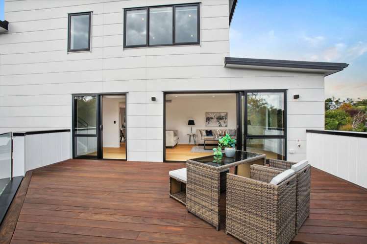 28a Oliver Twist Avenue Mellons Bay_8