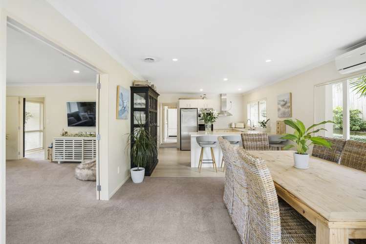 2 Columbia Crescent Beachlands_9