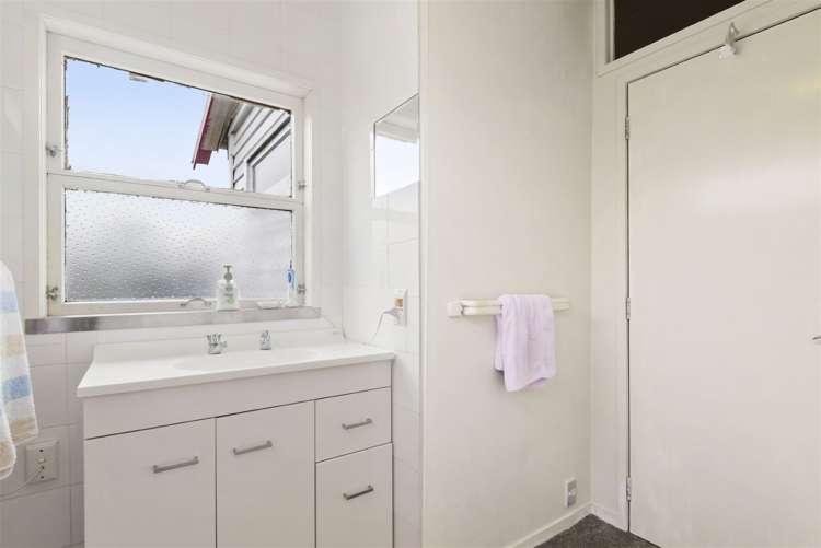 5 Argyle Road Browns Bay_18